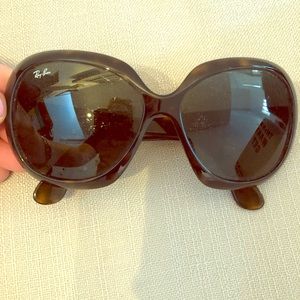 Ray ban “Jackie” style tortoise sunglasses!